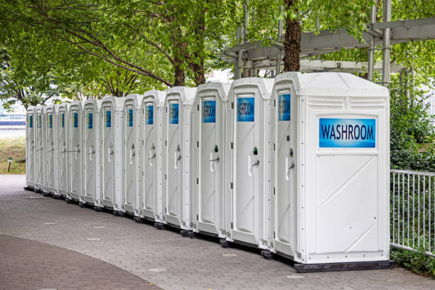 Best Best portable toilet rental  in Fort Lewis, WA